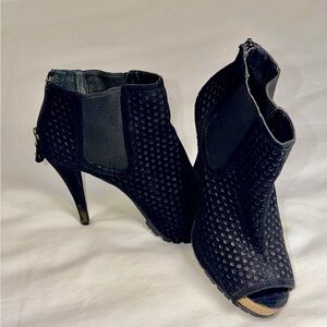 Vera Wang Black Textured Heeled Boots